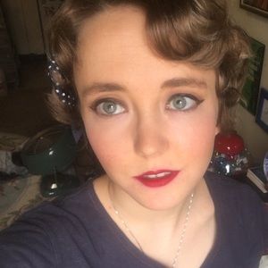 Meet your Posher, Aline